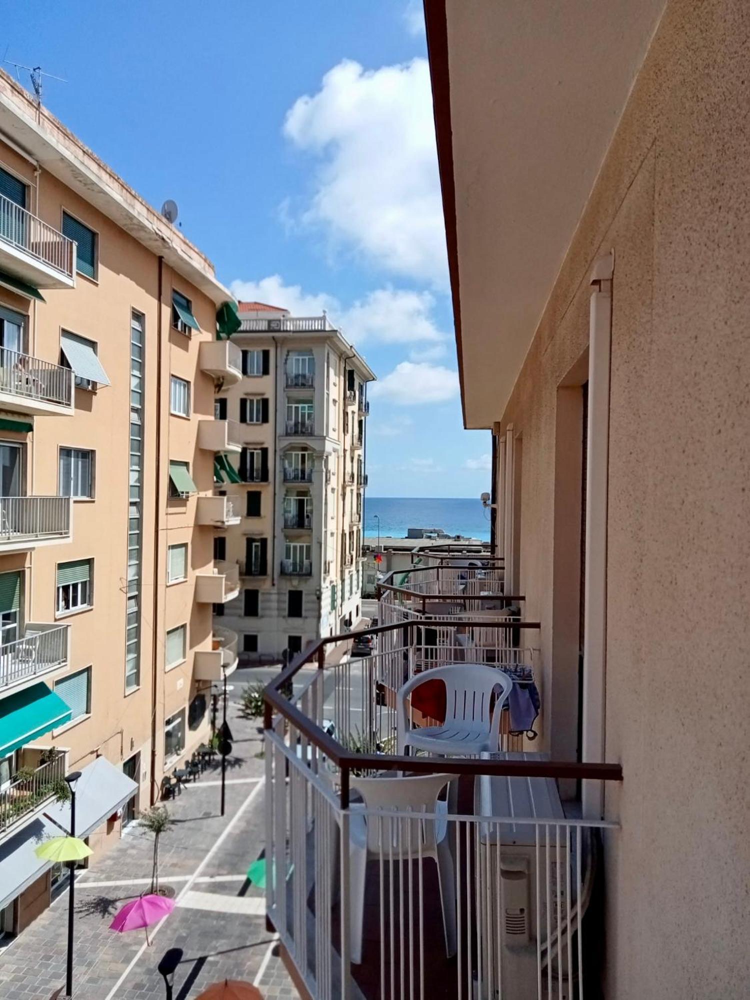 Hotel La Bussola Finale Ligure Buitenkant foto