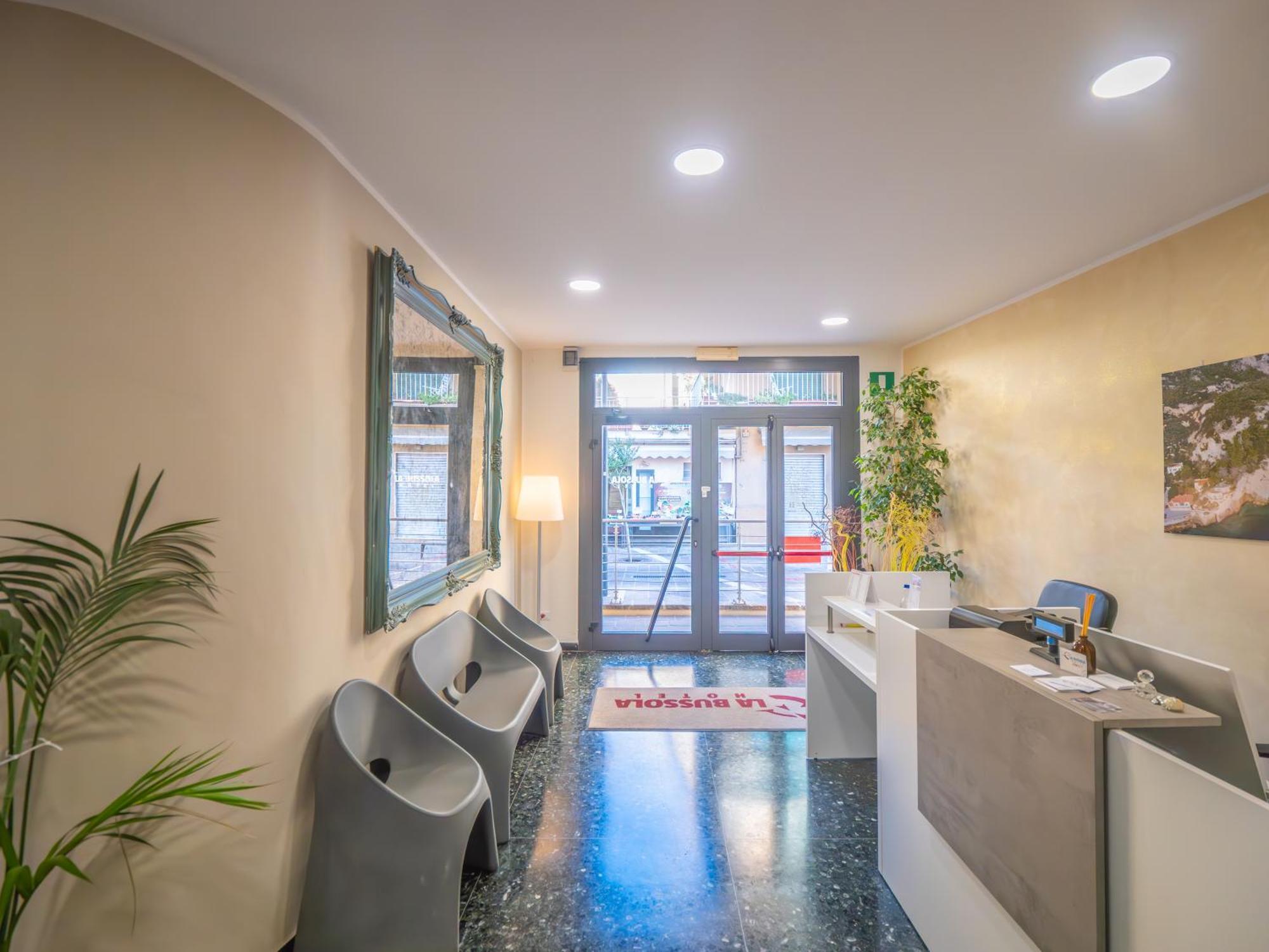 Hotel La Bussola Finale Ligure Buitenkant foto