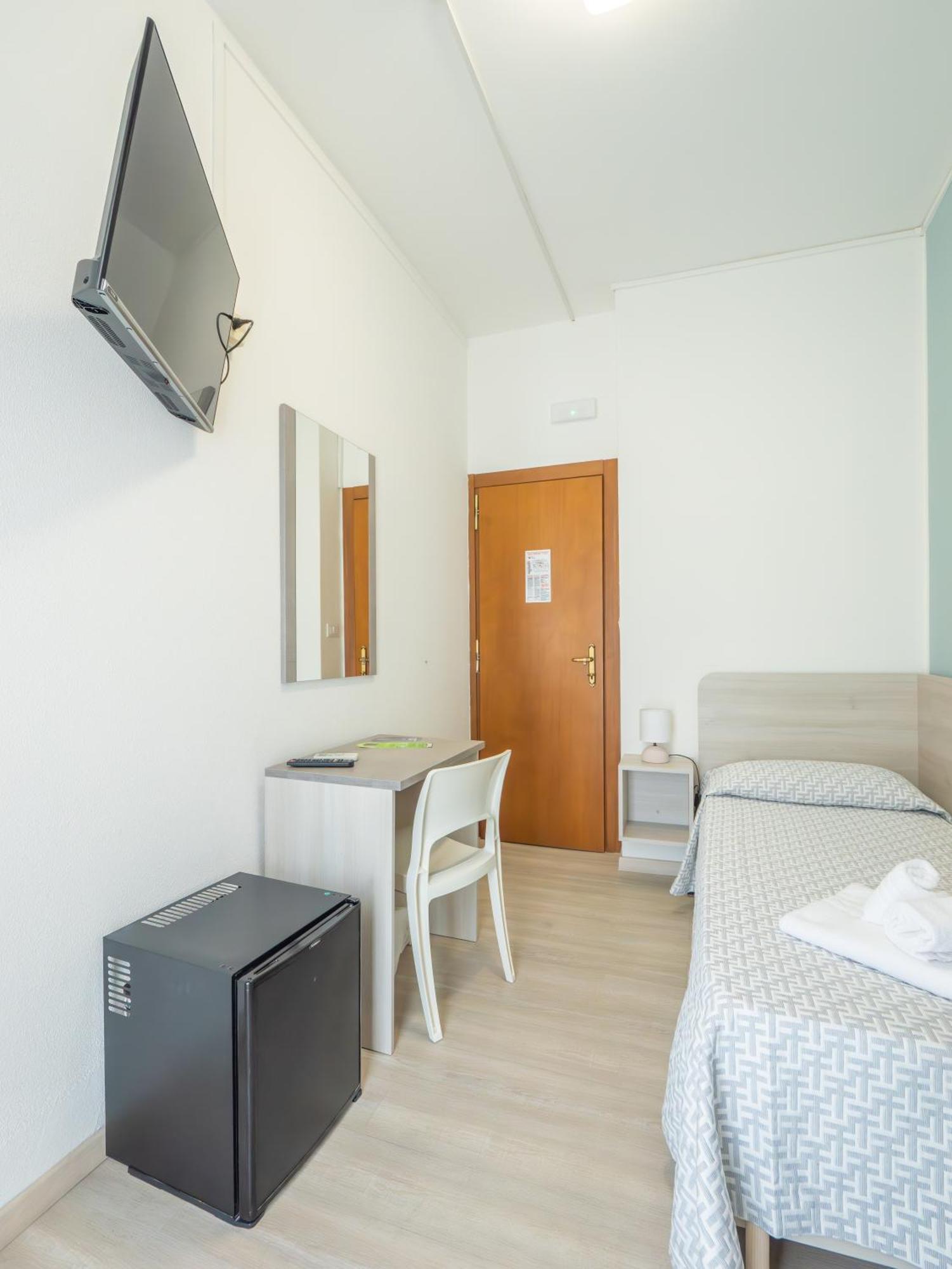 Hotel La Bussola Finale Ligure Buitenkant foto