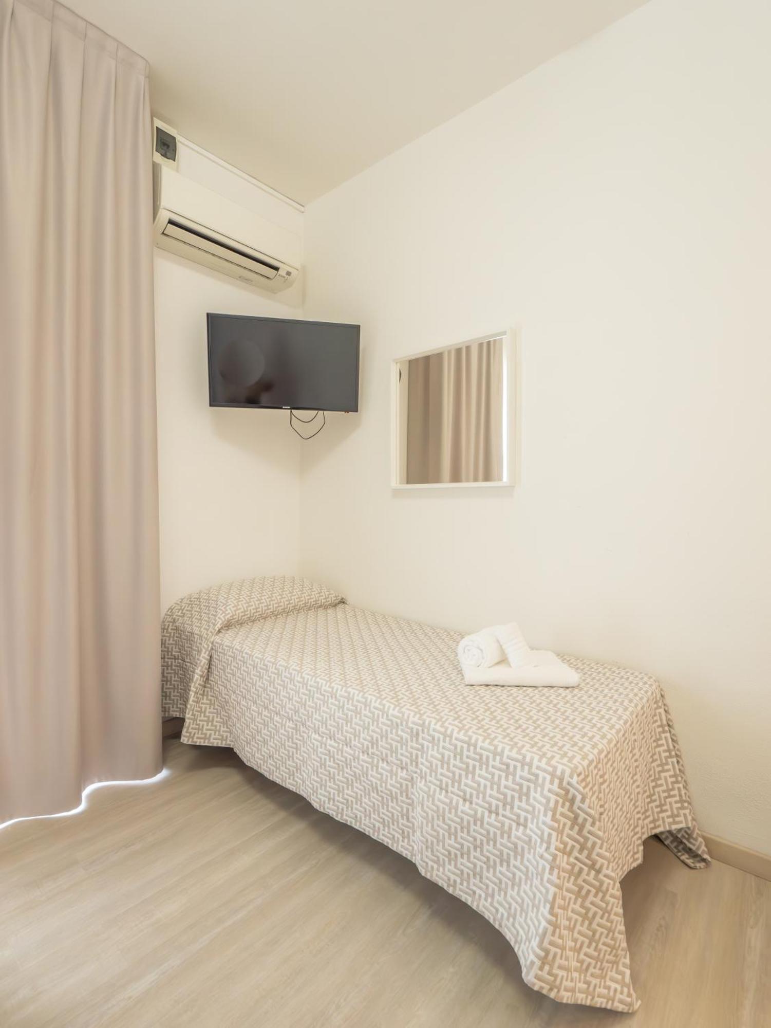 Hotel La Bussola Finale Ligure Buitenkant foto